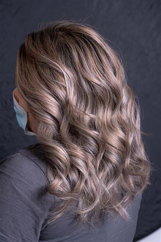 Blond balayage – 3 fordele ved den populære hårfarve trend